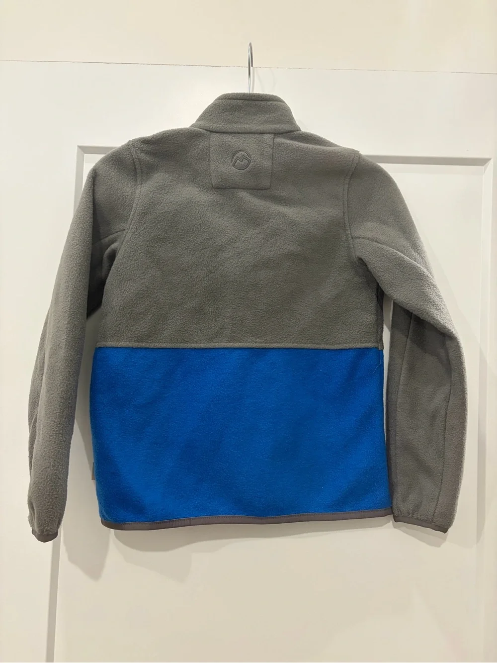 Magellan Outdoors Kids Two-Tone Gray and Blue Fleece Jacket Small